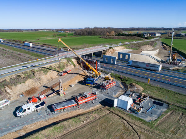vue par drone travaux sur autoroute cofiroute