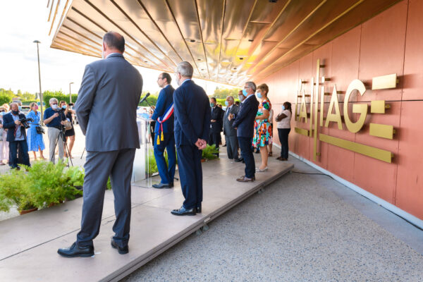 Olvet inauguration bâtiment Alliage par les officiels