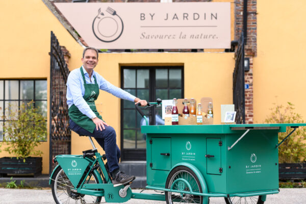 BY JARDIN adhérent C du Centre du Centre-Val de Loire sur un triporteur