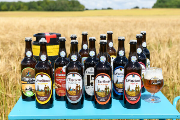 Microbrasserie de Chandres bières l'eurélienne devant des champs