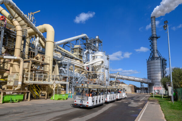 portes ouvertes swiss krono petit train promène les visiteurs