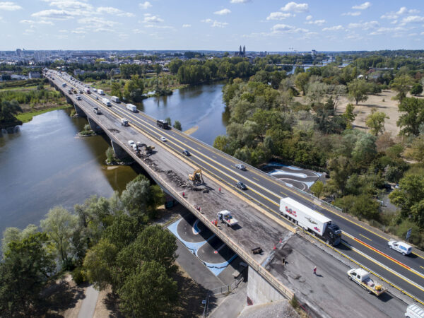 cofiroute vue de drone travaux sur le pont de Tours