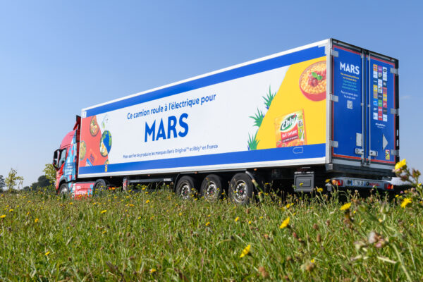 camion électrique Mars dans la campagne