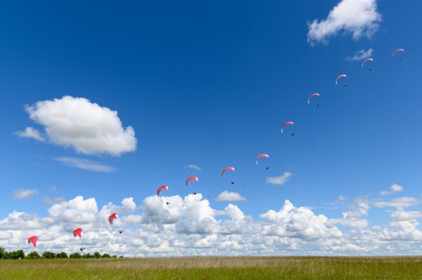 parapente para-plaine du berry à levroux décollage en treuillé forme de l'ascendance après le décollage